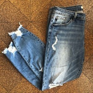 KanCan distressed women’s jeans size 15 / 31